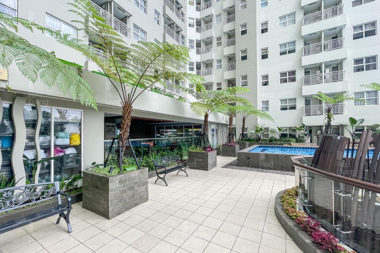 Redliving Apartemen Parahyangan Residence - Anton Rooms Bandung Eksteriør bilde